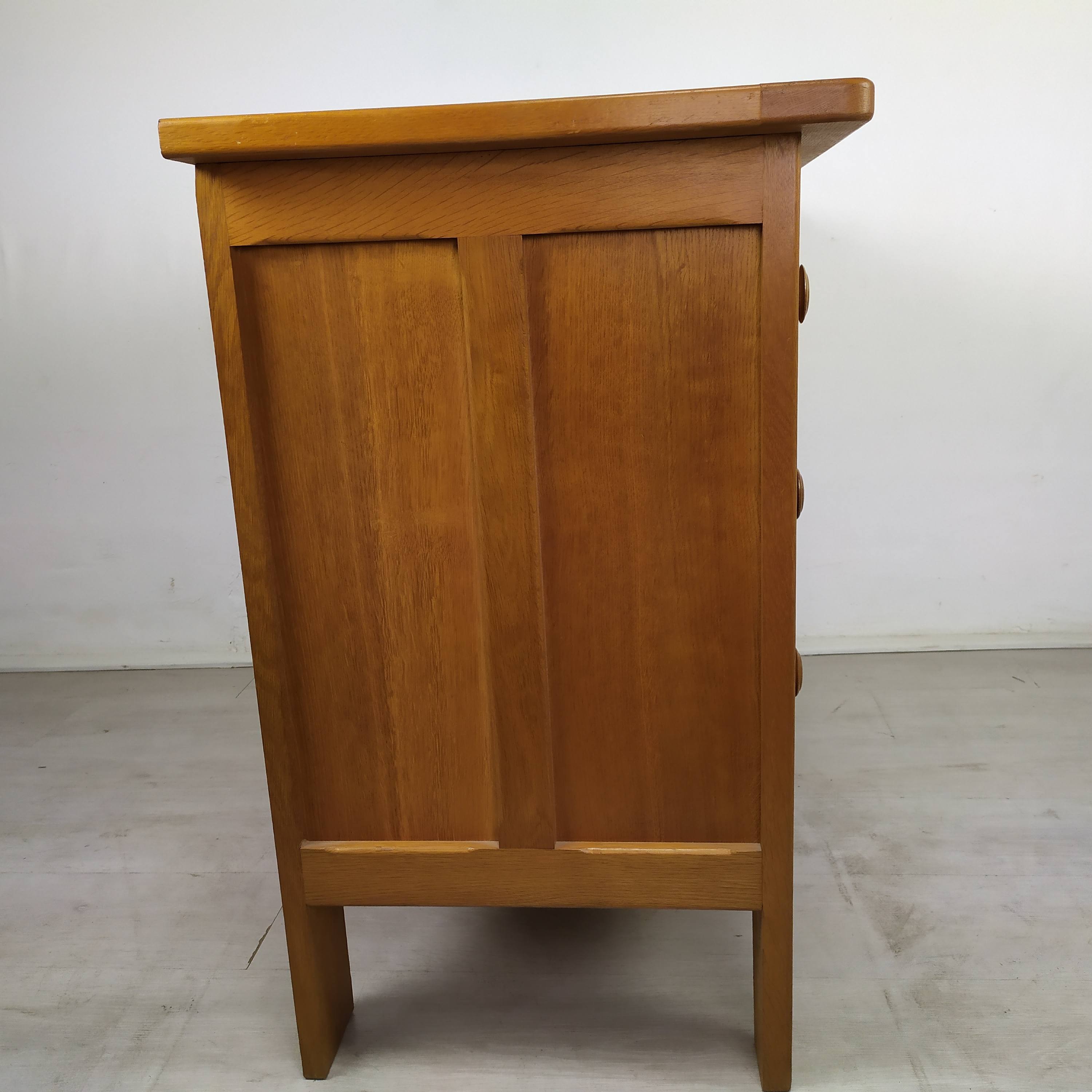 Vintage oak chest of drawers