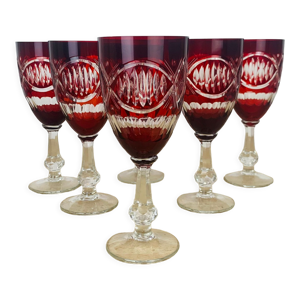6 verres à vin en cristal taillé