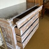 Louis-Philippe chest of drawers in walnut.