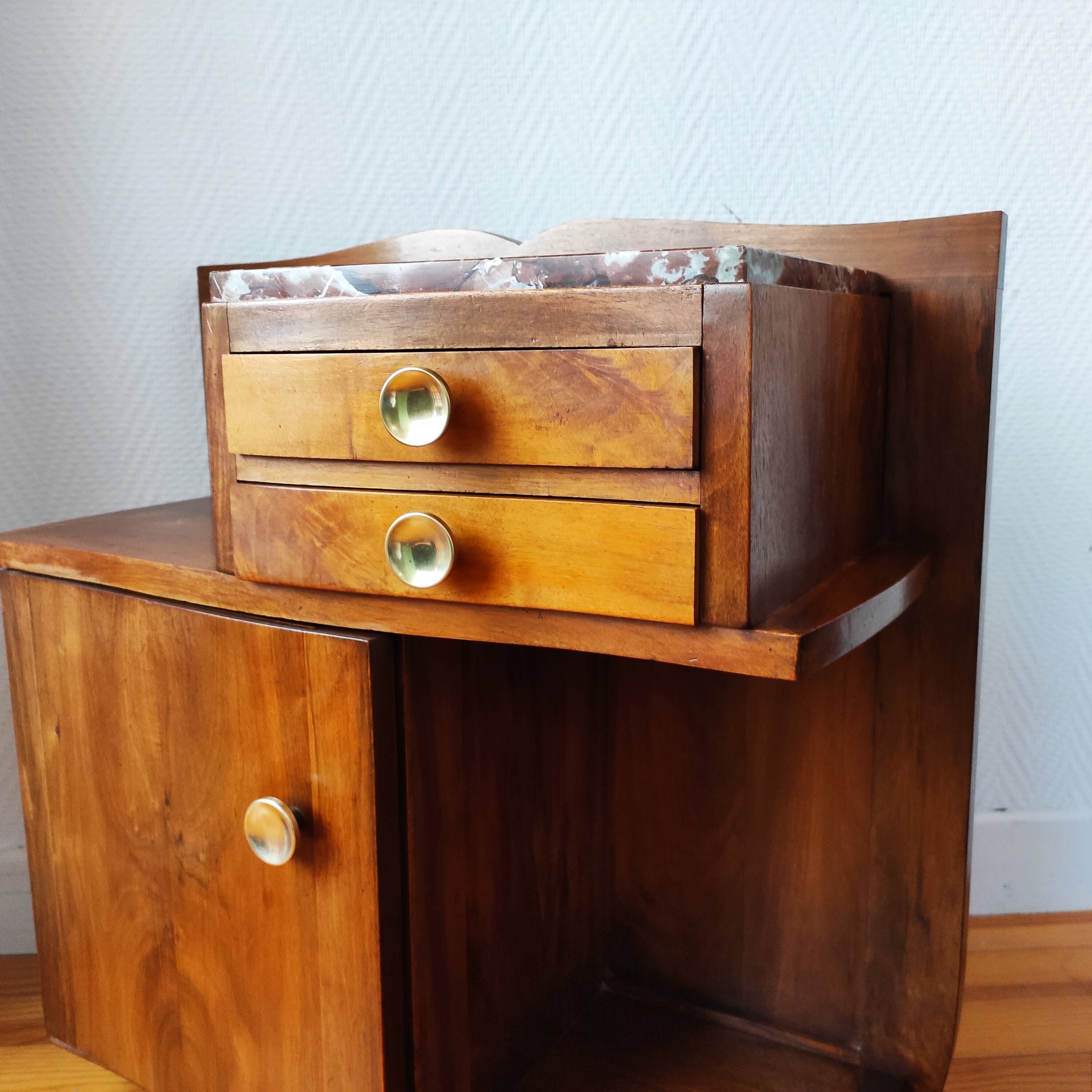 Pair of Art Deco 1930 walnut bedside tables