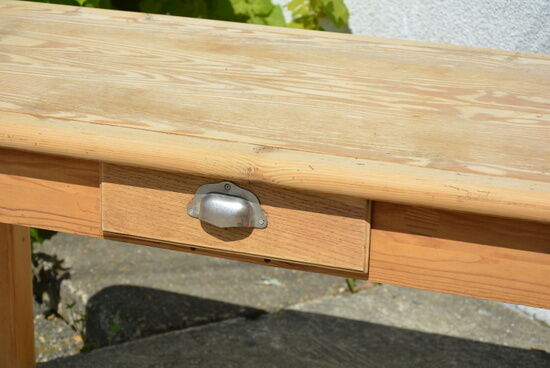 Farm table