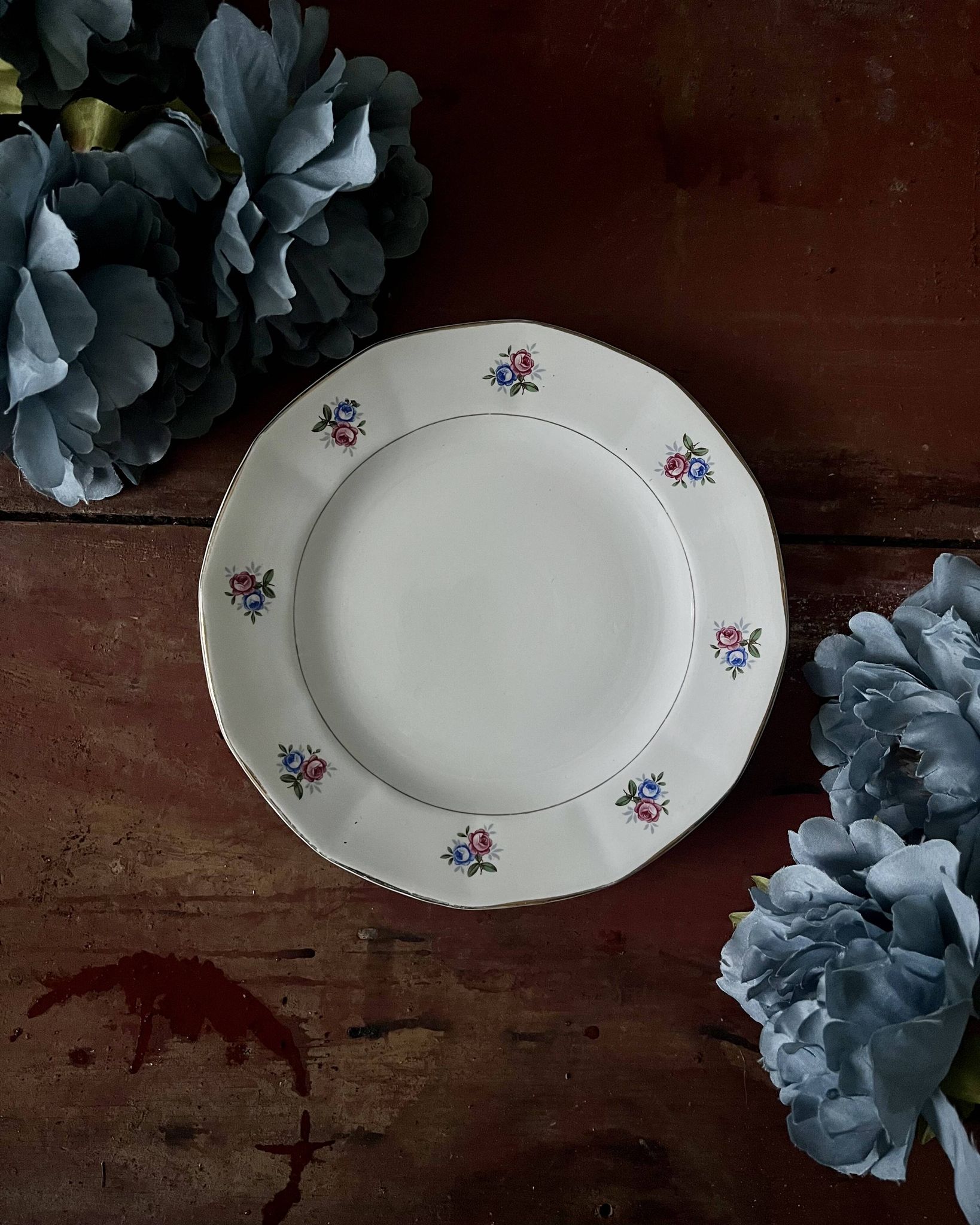 Assiettes et plat en véritable opaque Digoin Sarreguemines