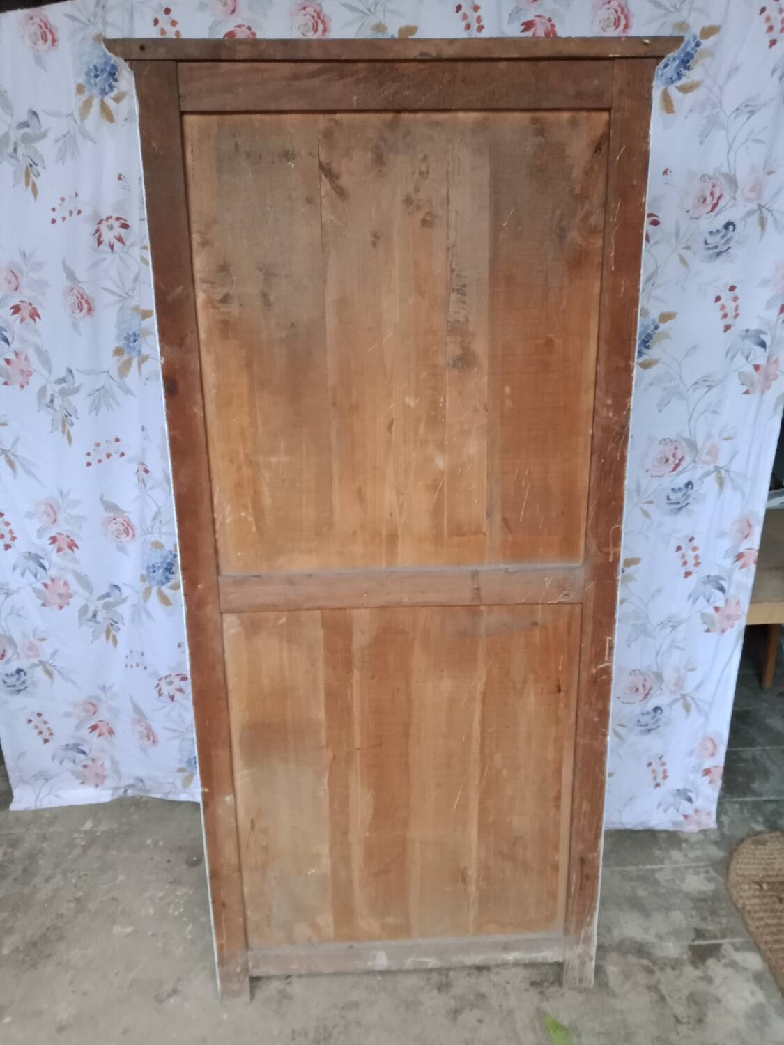 Parisian wardrobe with one door