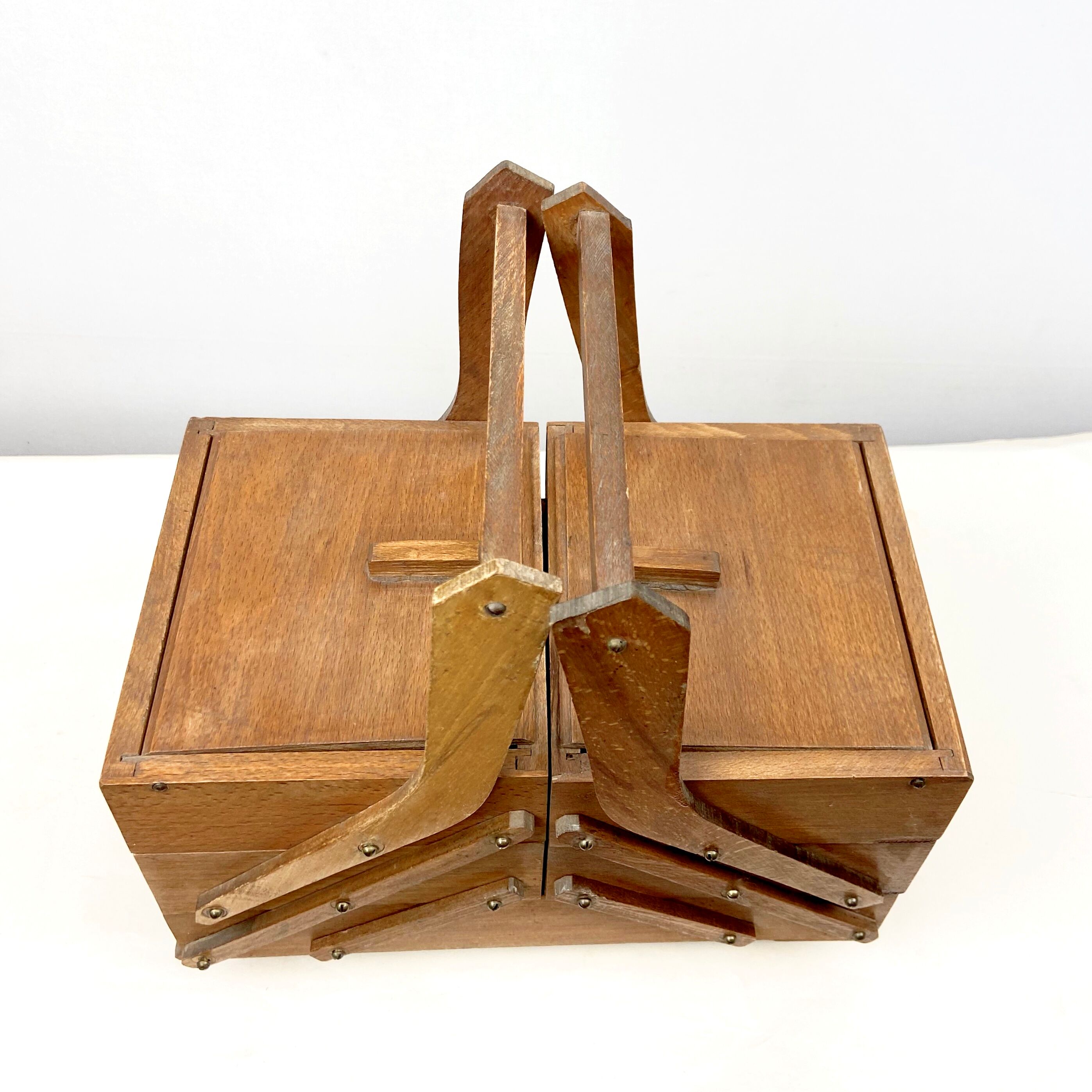 1950 former worker wooden sewing box
