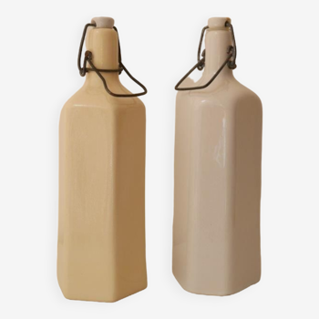 Set of 2 stoneware bottles