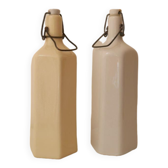 Set of 2 stoneware bottles