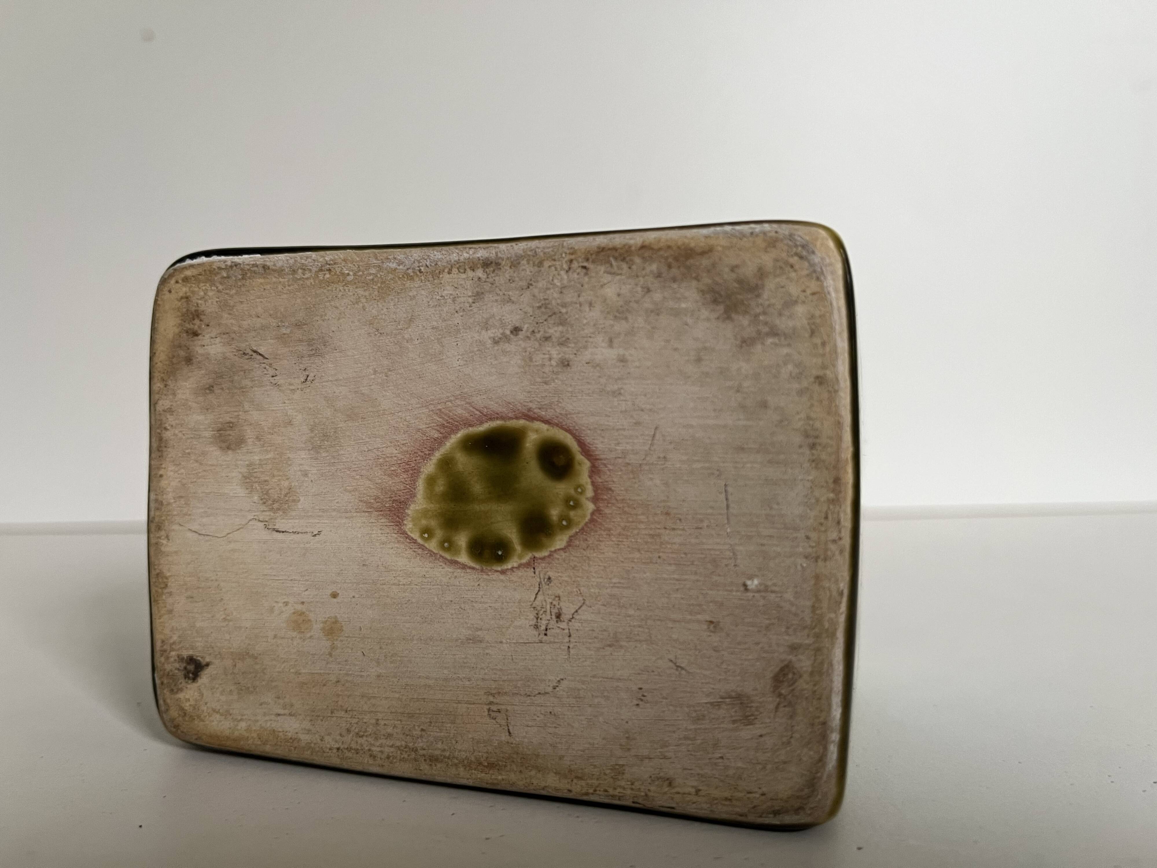 Cube shaped vase