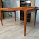 Table scandinave en teck années 70