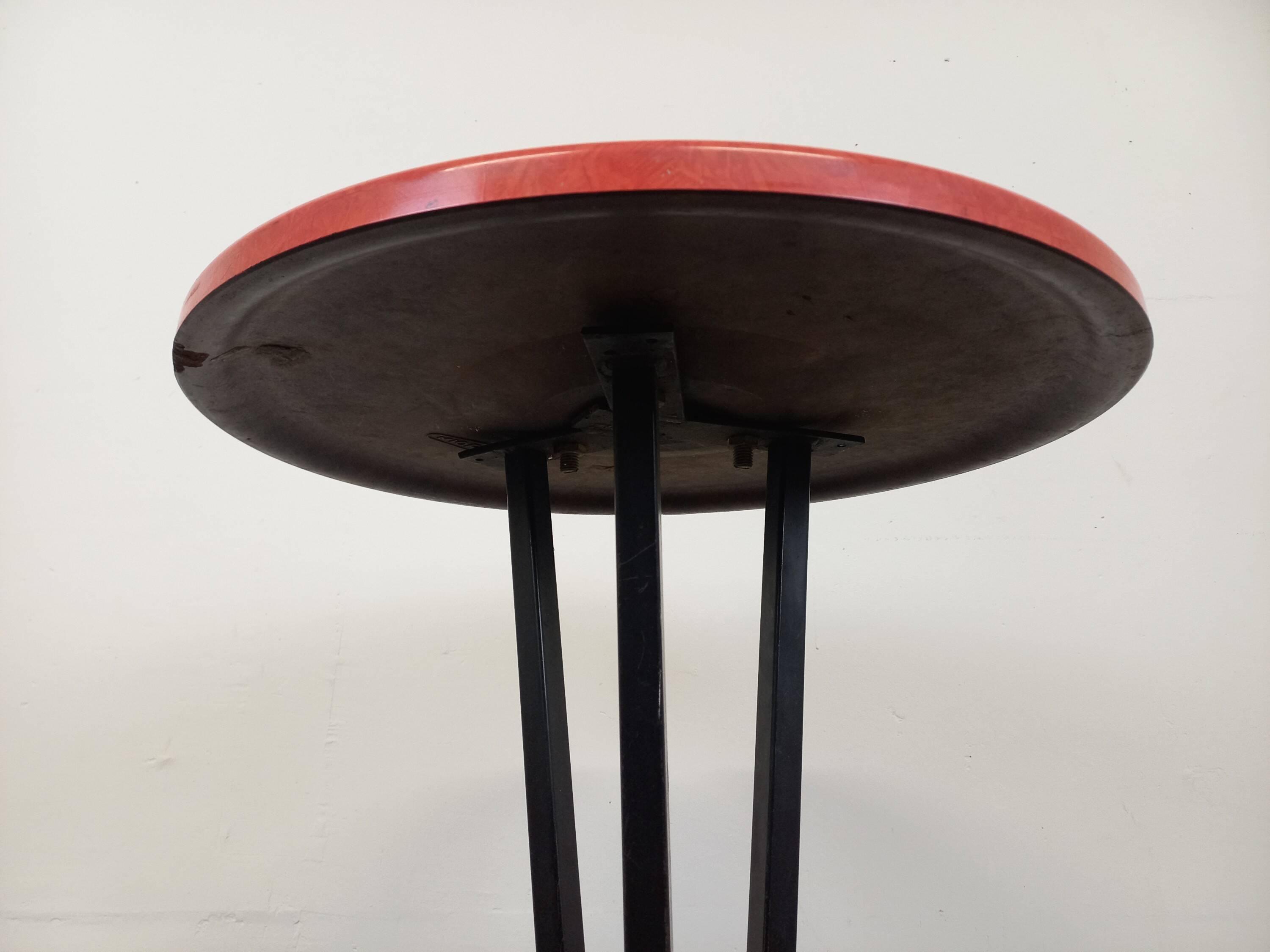 1950s Parisian bistro pedestal table