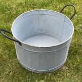 Round planter basin in vintage zinc