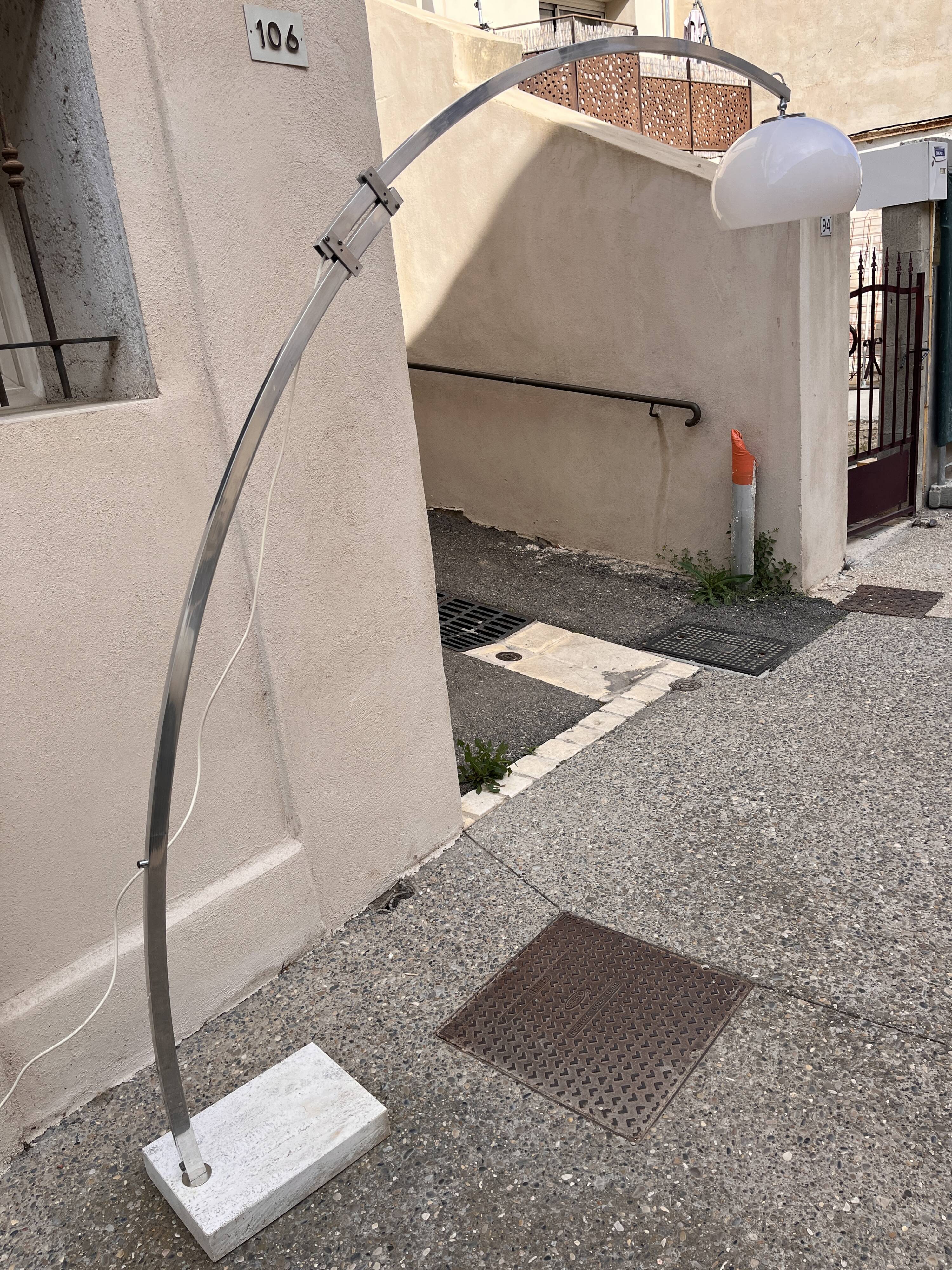 arc floor lamp 1970s design