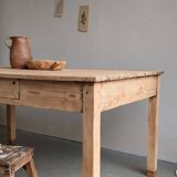 Table de ferme restaurée