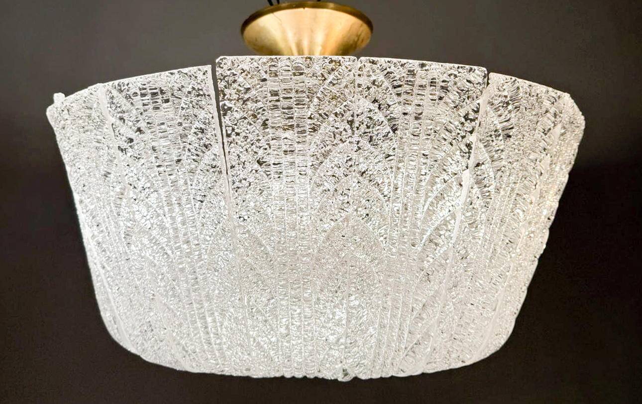 Barovier & Toso. Large ceiling lamp/chandelier by Barovier & Toso, Murano glass, Italy, 1960s, rare example.