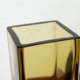 Minimalist Sommerso glass vase model Kf 296 from the mid-century by Kaj Franck for Nuutajärvi Notsjö, Finland, 1965.