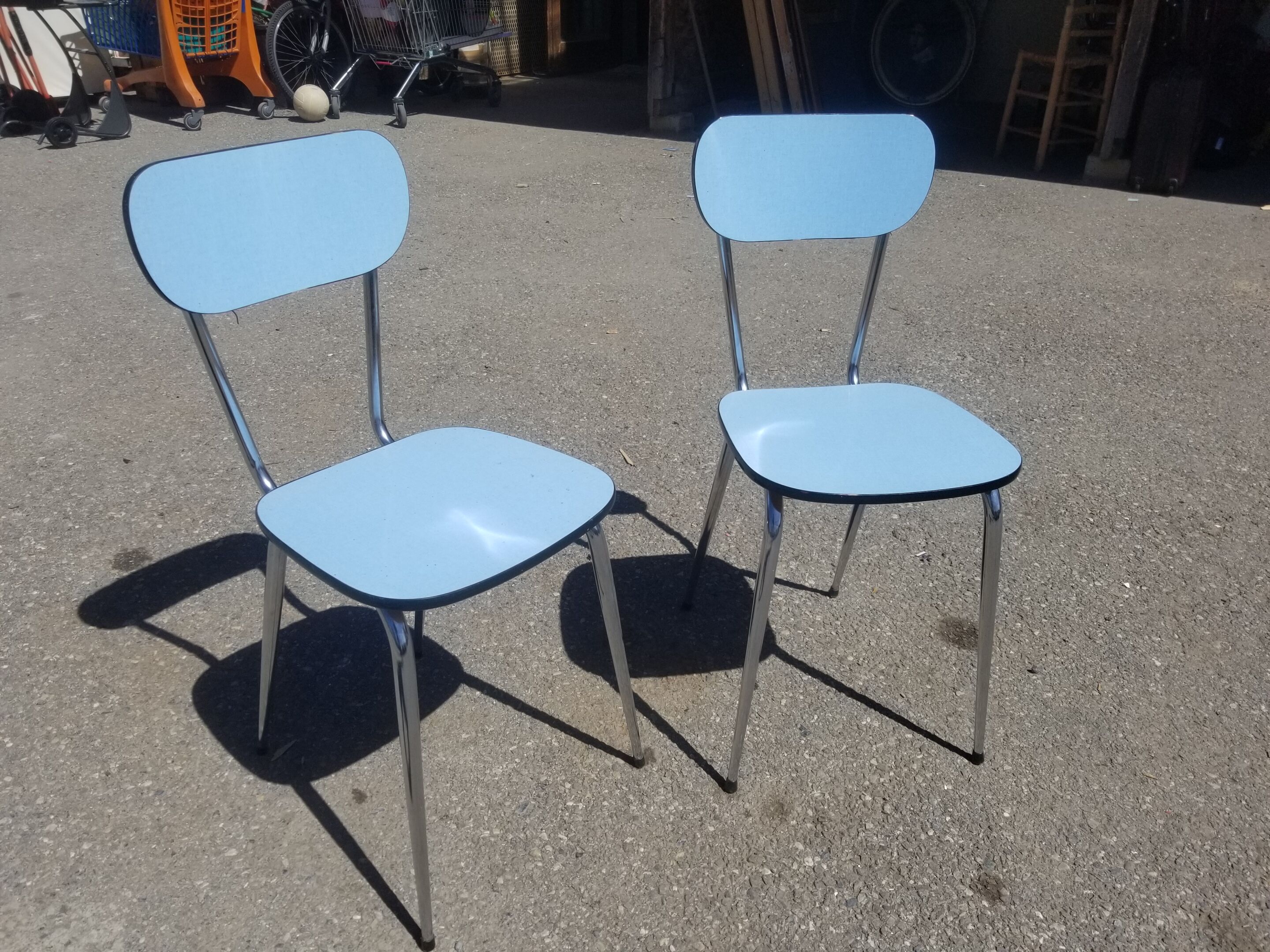Pair of vintage chairs in formica blue - 60s