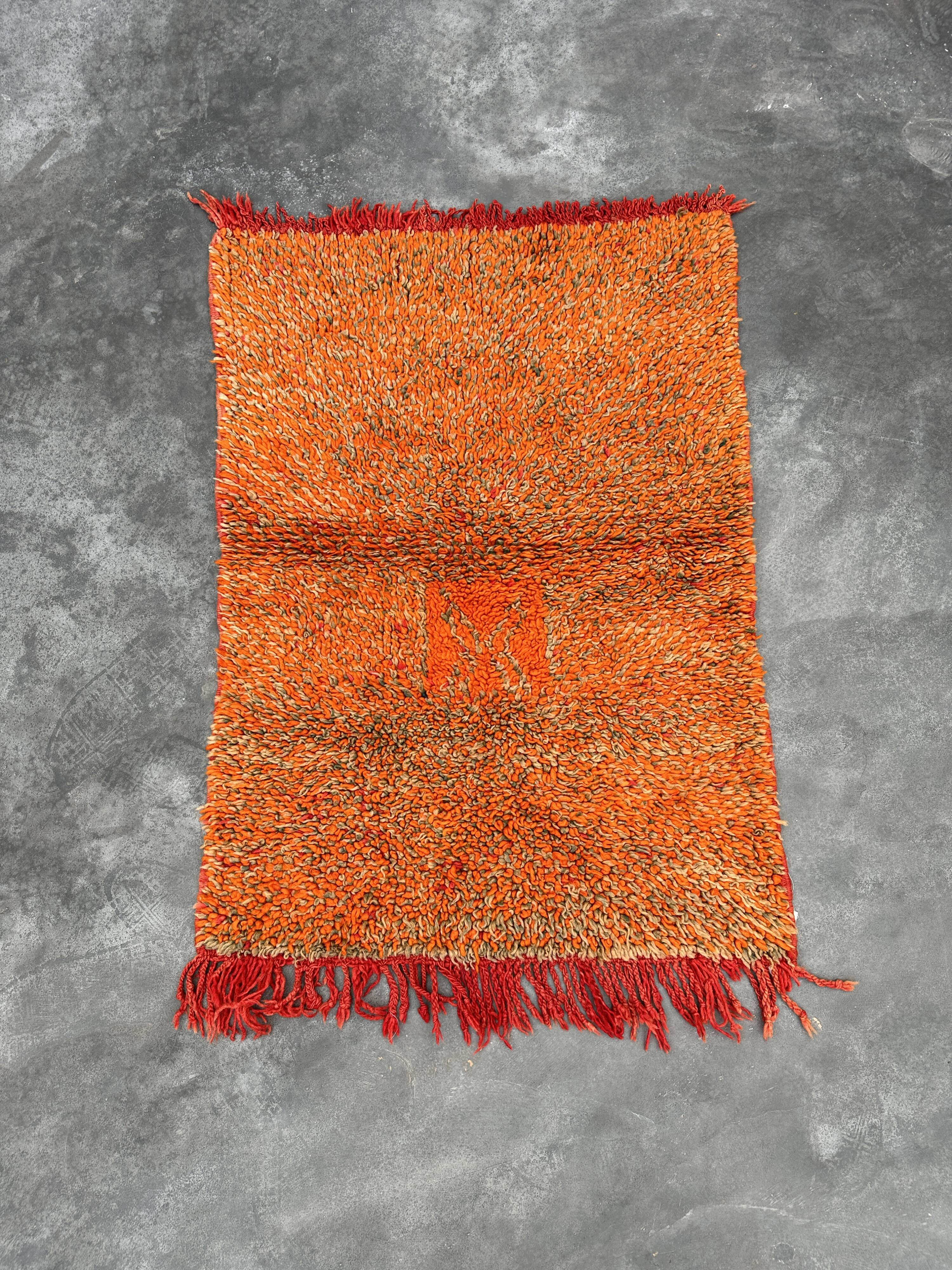 Orange carpet - 82 x 109 cm