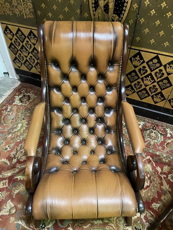Pair of English Chesterfield leather armchairs