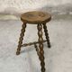 Tabouret tripode vintage pieds perlés en bois