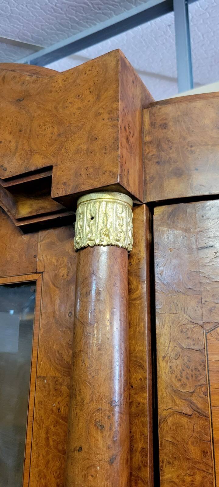 Grande bibliothéque demi lune style Empire en marquéterie vers 1880