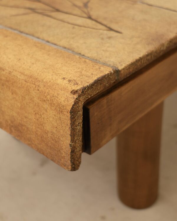 Table basse attr. à Roger Capron, modèle ''Pain Brulé'', France, 1970