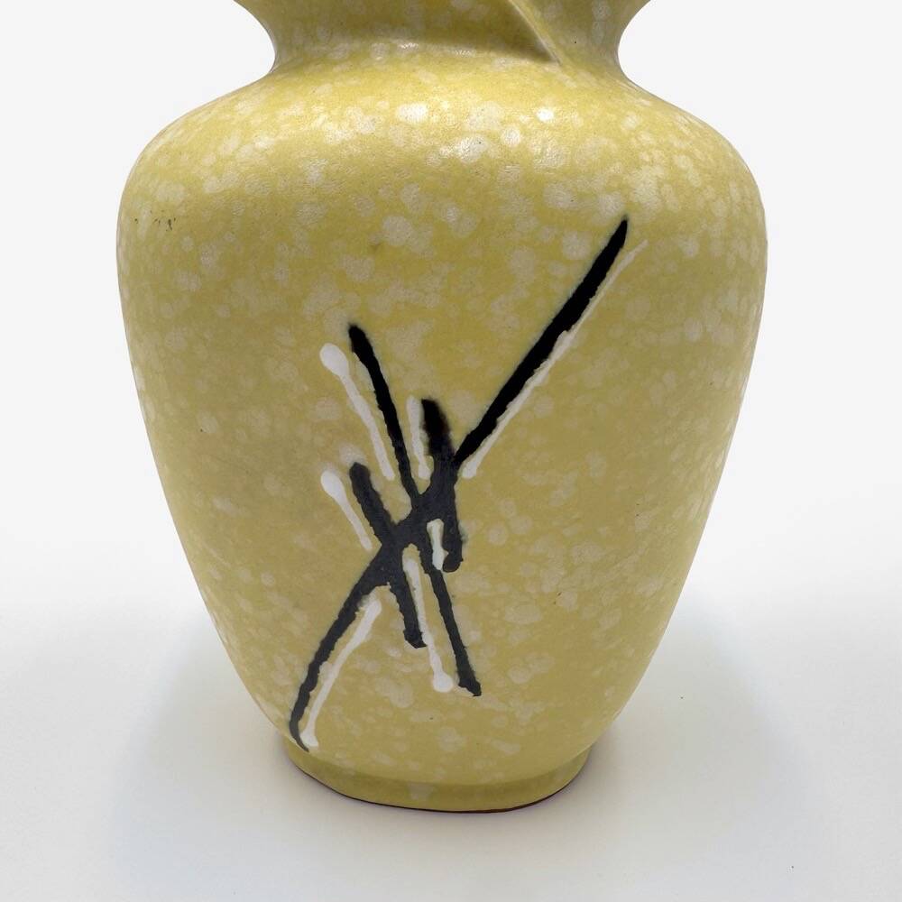 Carstens Tonnieshof graphic vase 60's