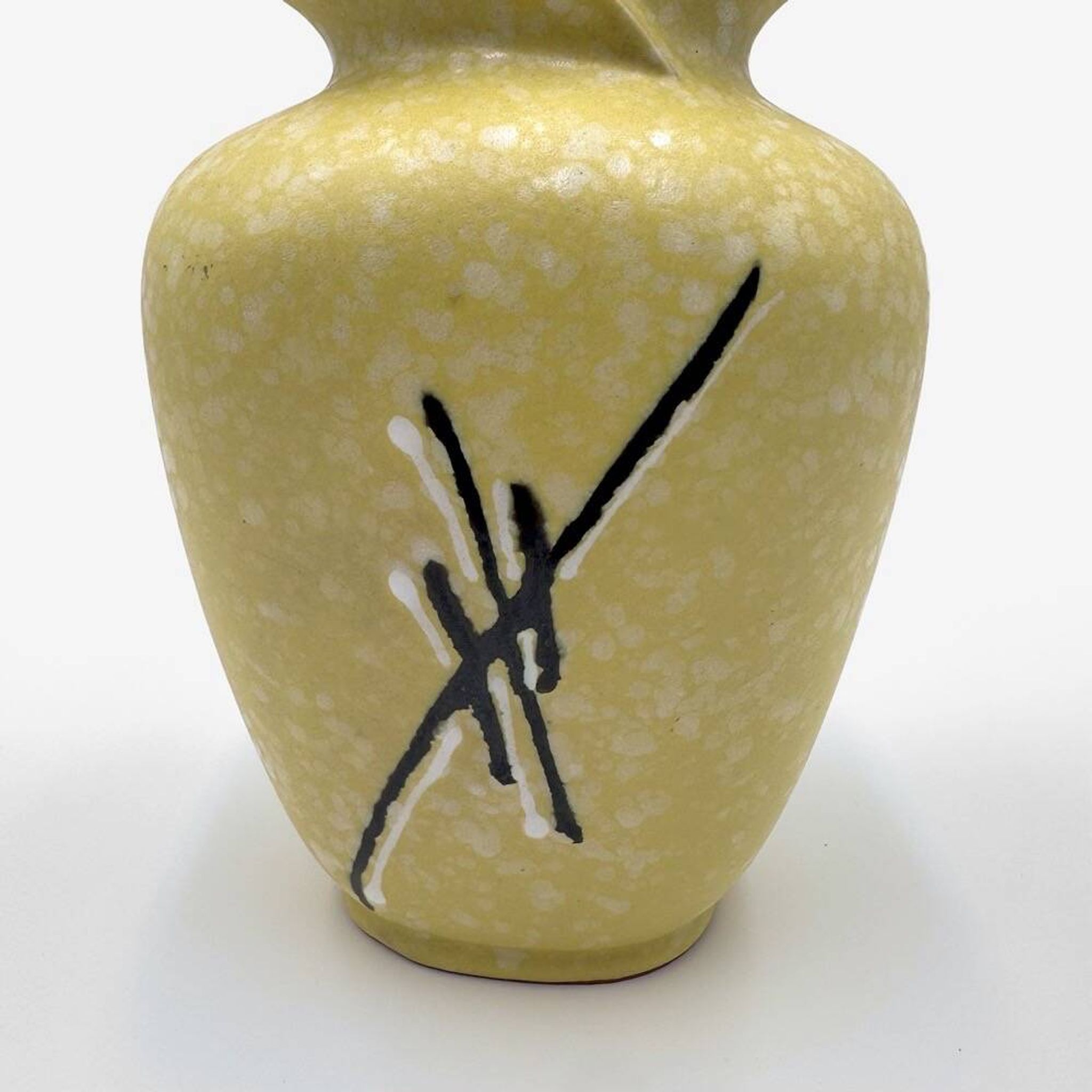 Carstens Tonnieshof graphic vase 60's