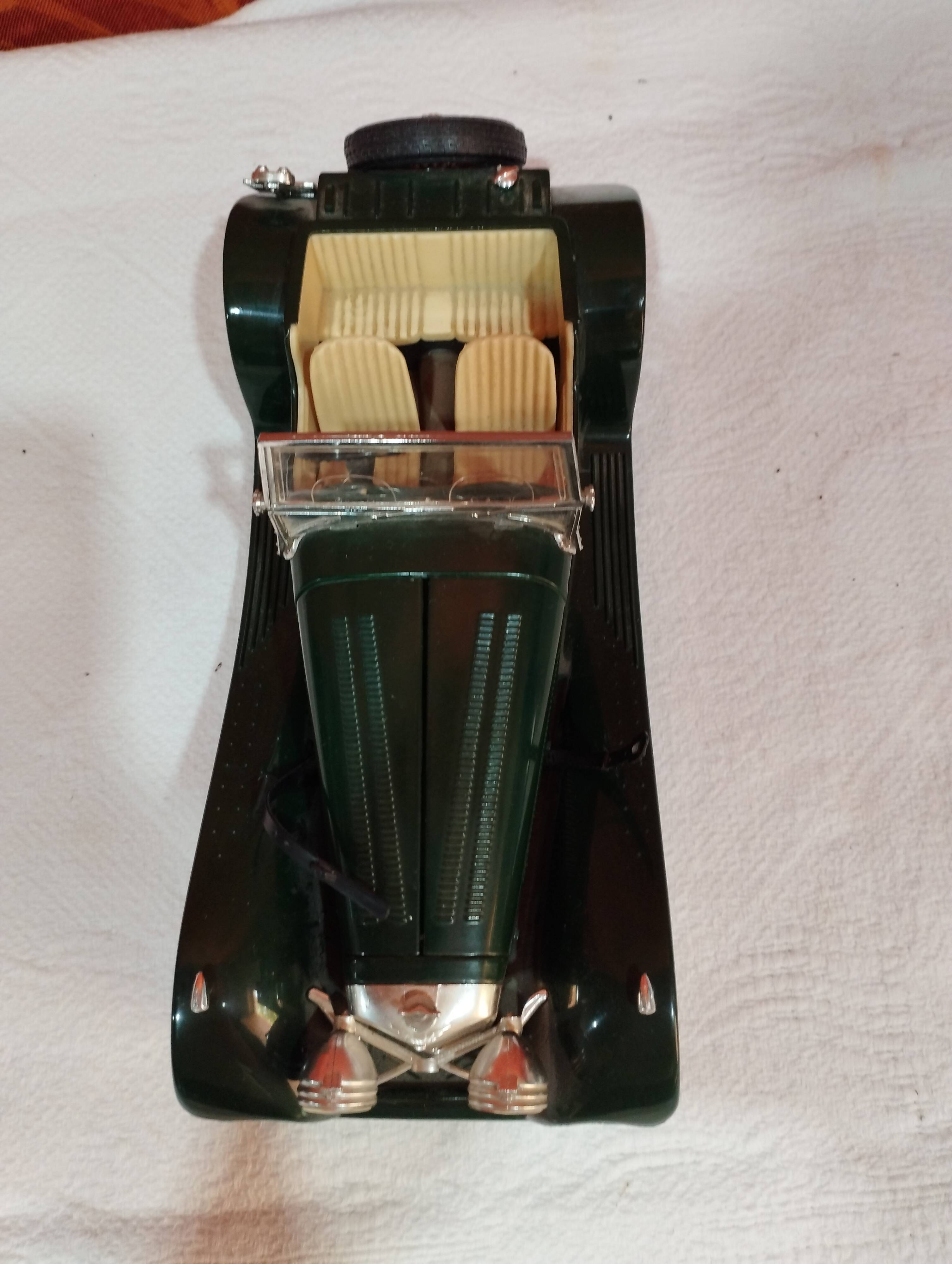 Toy car jaguar ss100 1937 burago scale 1/18