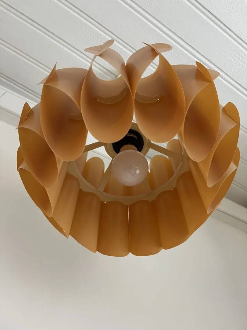 Suspension 'Papillon' – Lars Schiøler pour Hoyrup, Danemark
