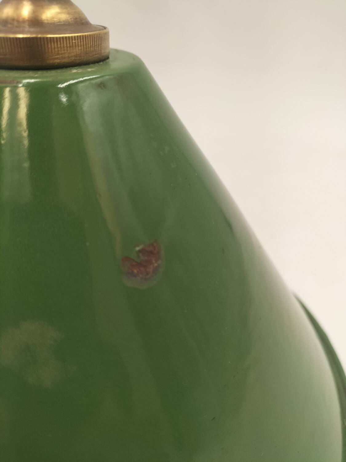 Enamelled sheet metal cone suspension