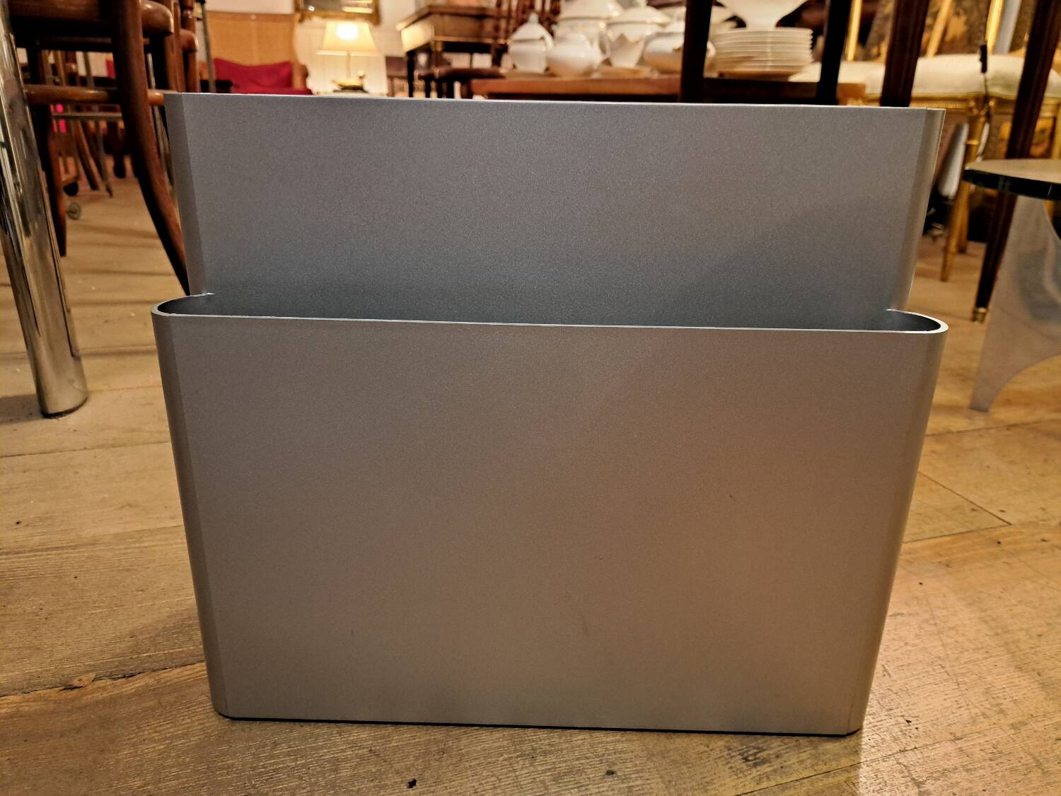 Giotto Stoppino magazine rack for Kartell