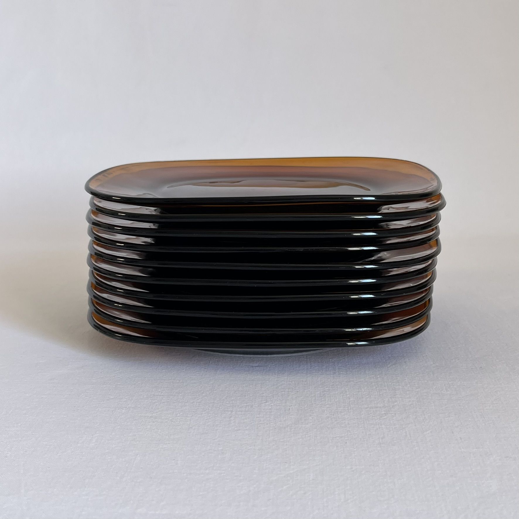 Set of 10 square Vereco plates in amber glass