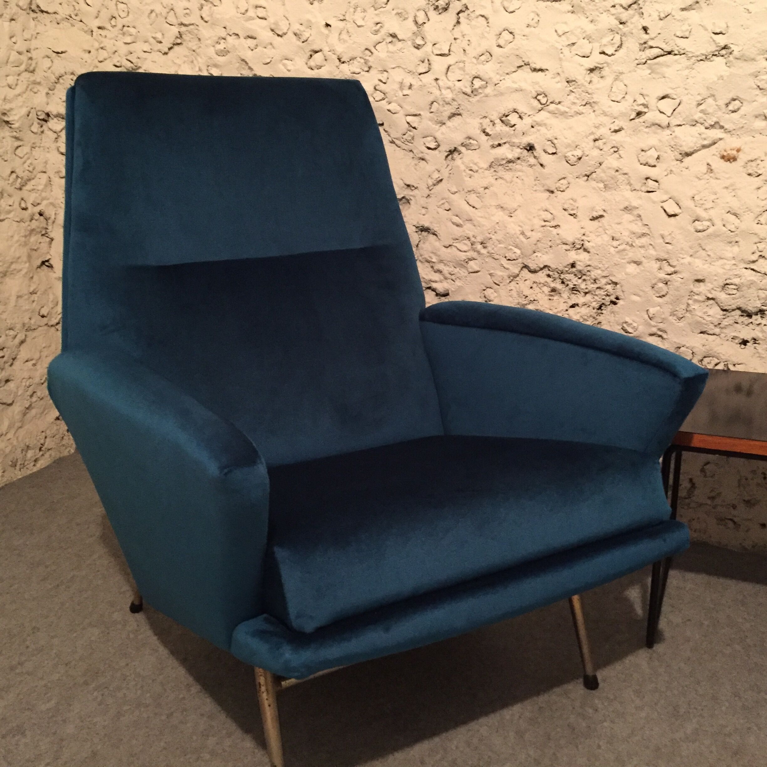 Pair of chairs of Guy Besnard in blue velvet