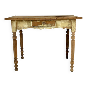 Table bureau
