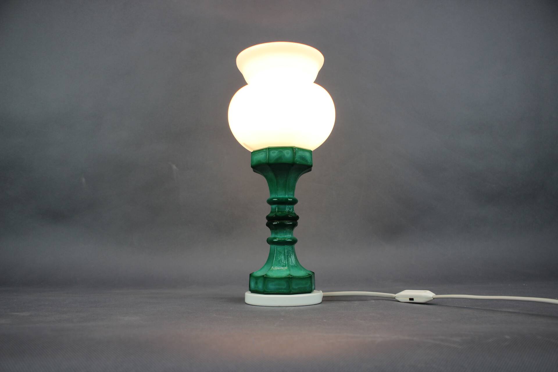 1970s Czechoslovak malachite-style table lamp