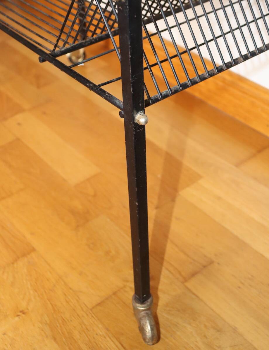 Black metal turntable table