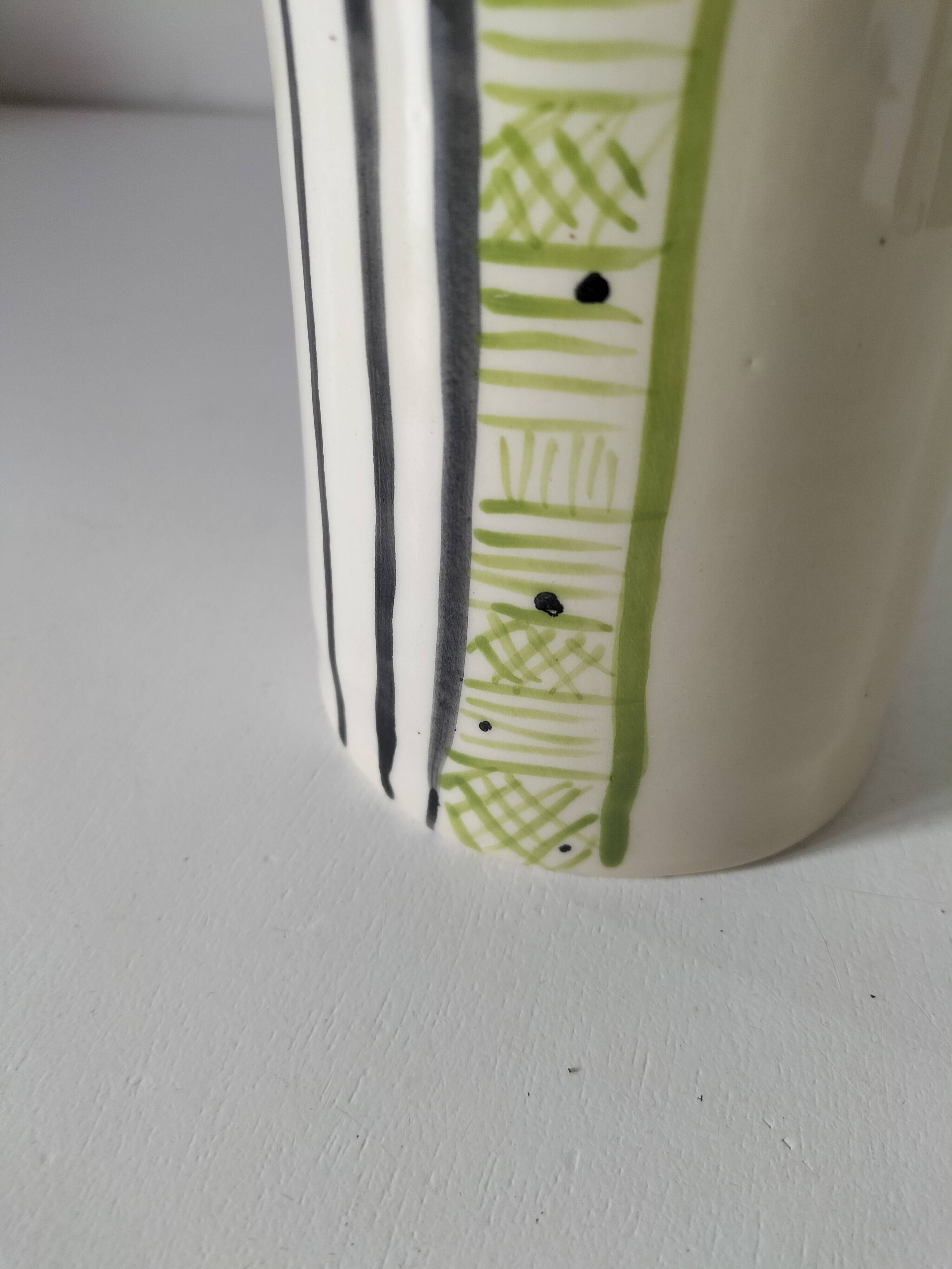 Duo de vases en céramique émaillée, décor pictural, signés MU
