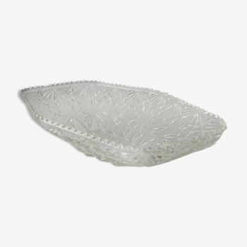 Salad bowl or presentation dish in chiseled glass