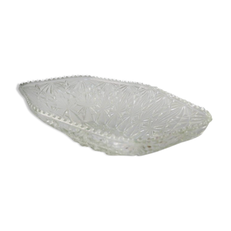 Salad bowl or presentation dish in chiseled glass