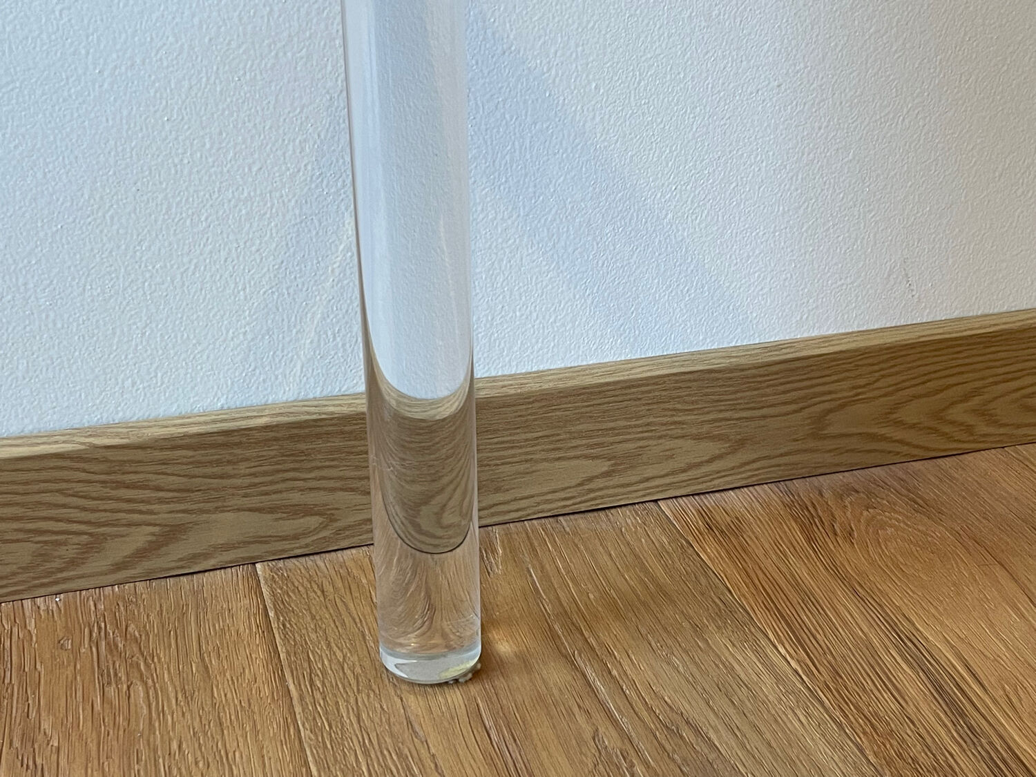 Bedside table, end table in plexiglass and glass, 1970