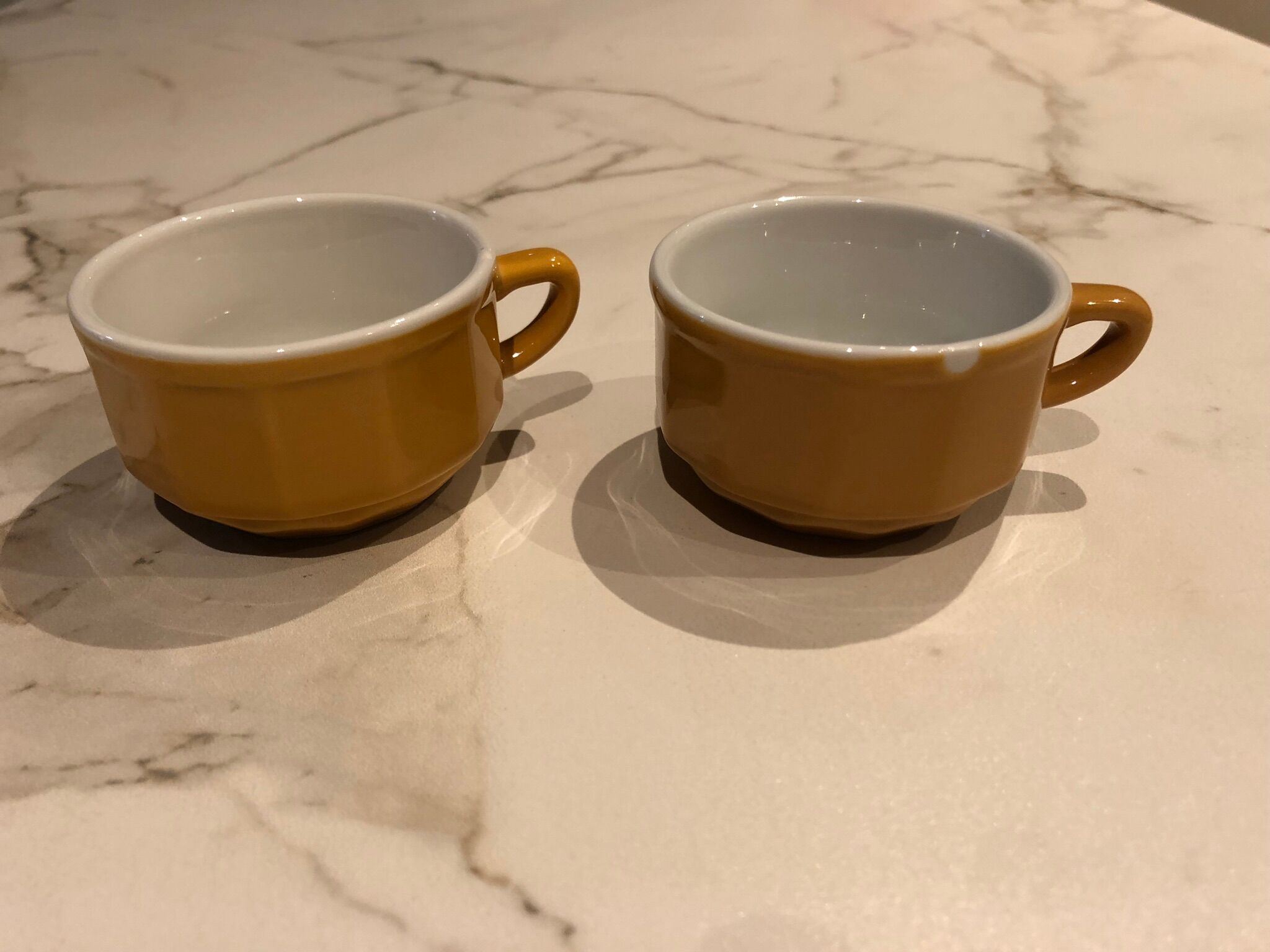 2 bistro coffee cups