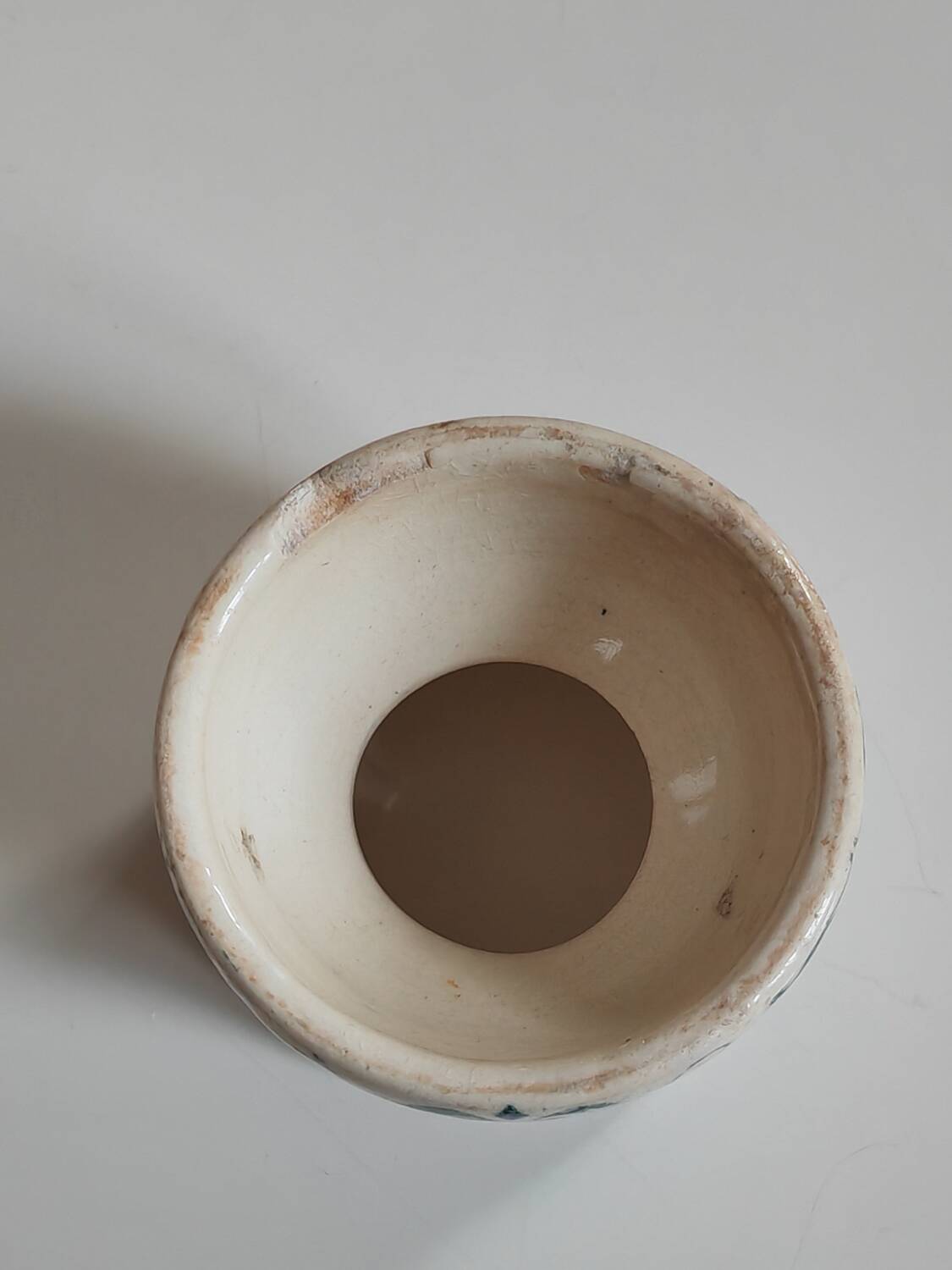 Iron earth egg cup