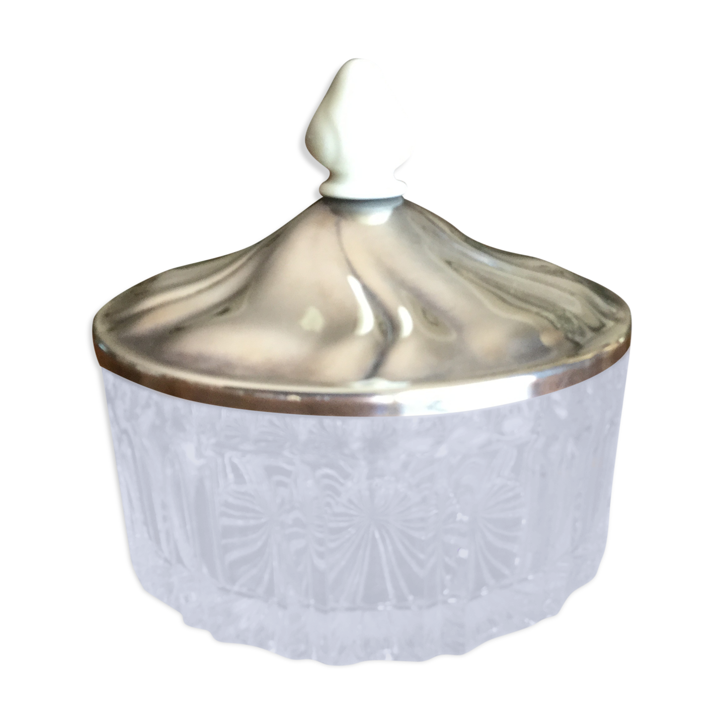 Crystal and silver metal sugar