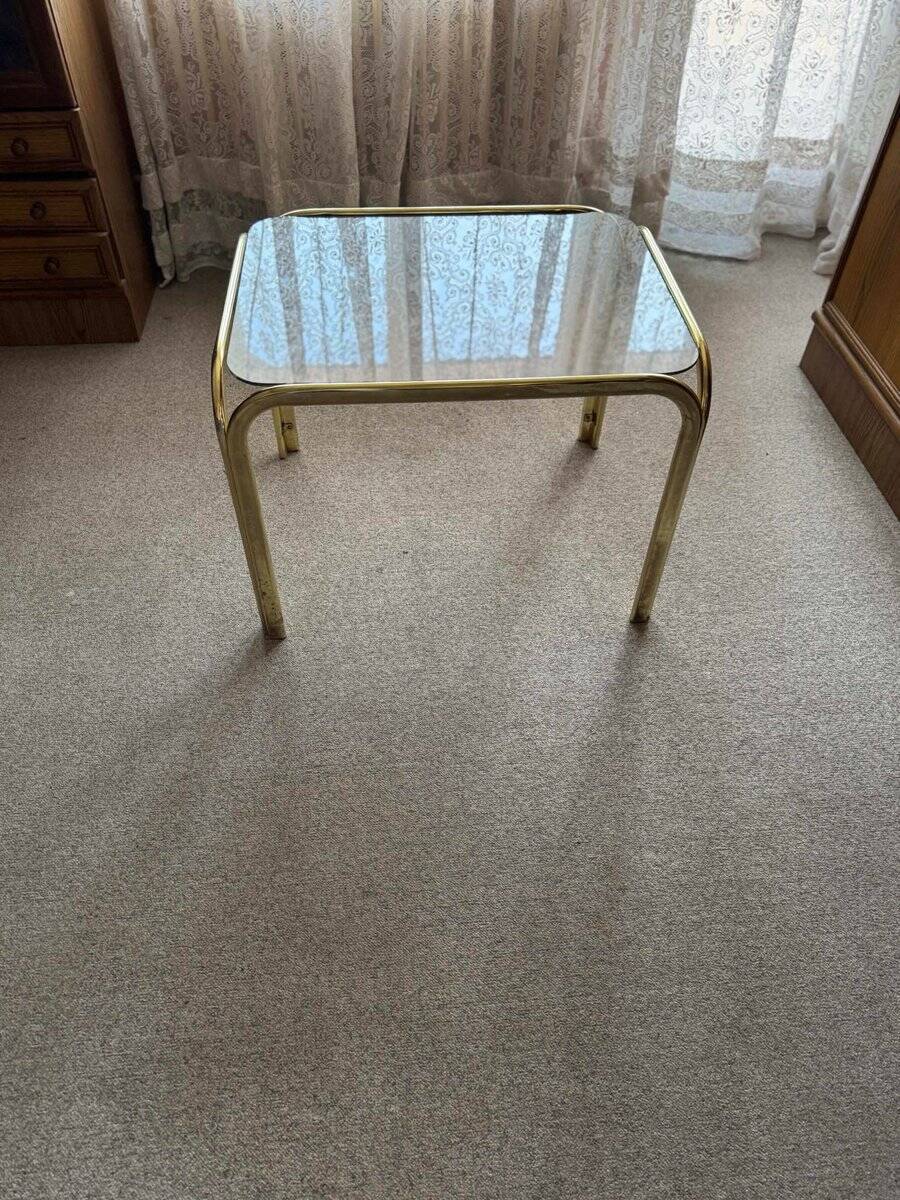 Table basse vintage en laiton doré 1970s avec plateau en verre transparent