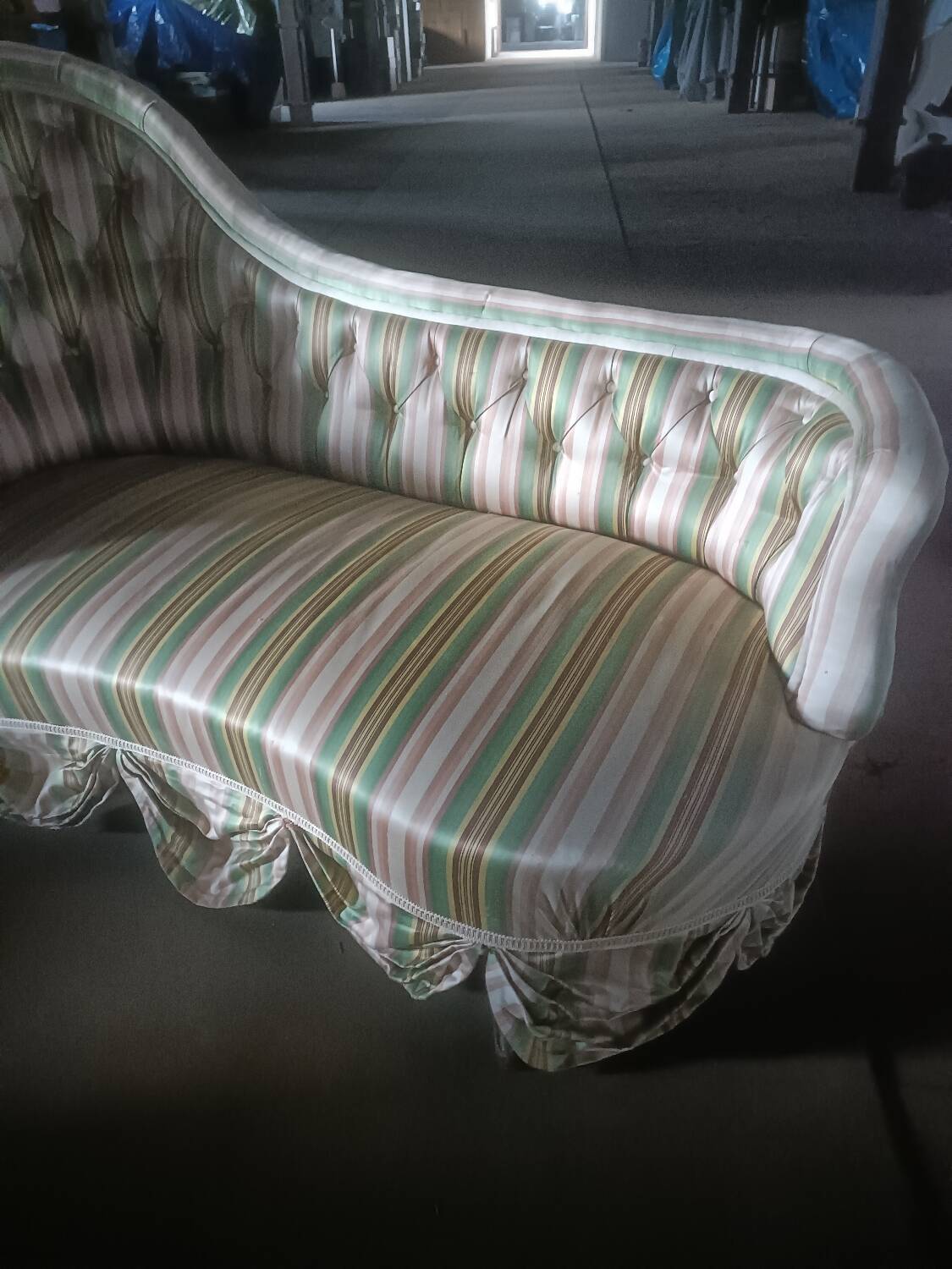 Striped silk chaise longue