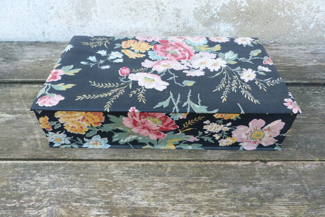 Sewing box 1930 covered floral fabric