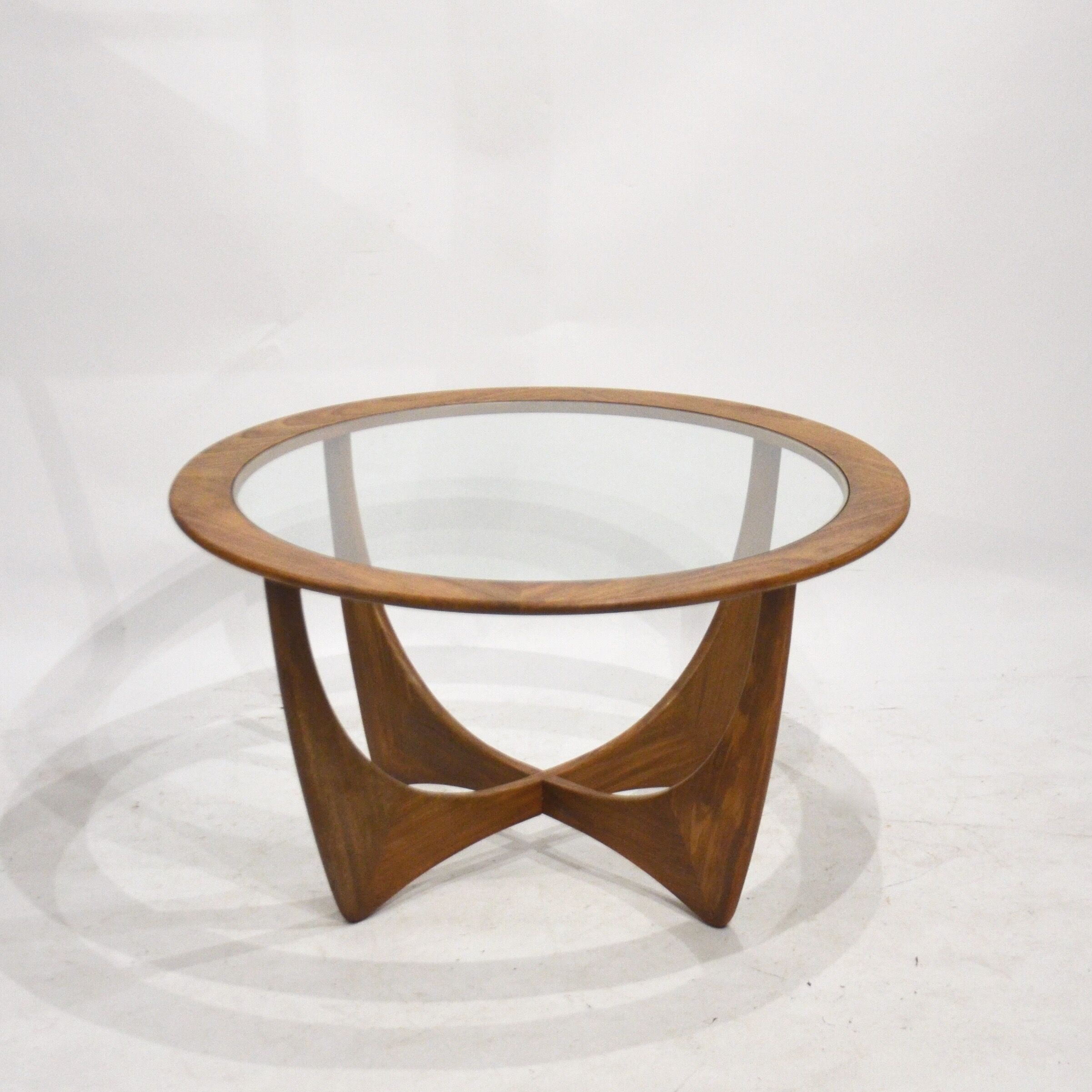 Table low Scandinavian G-plan Astro teak