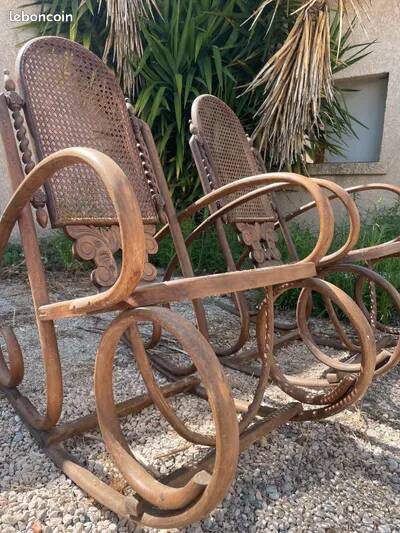 Rattan rocking chair X2 in very good condition.