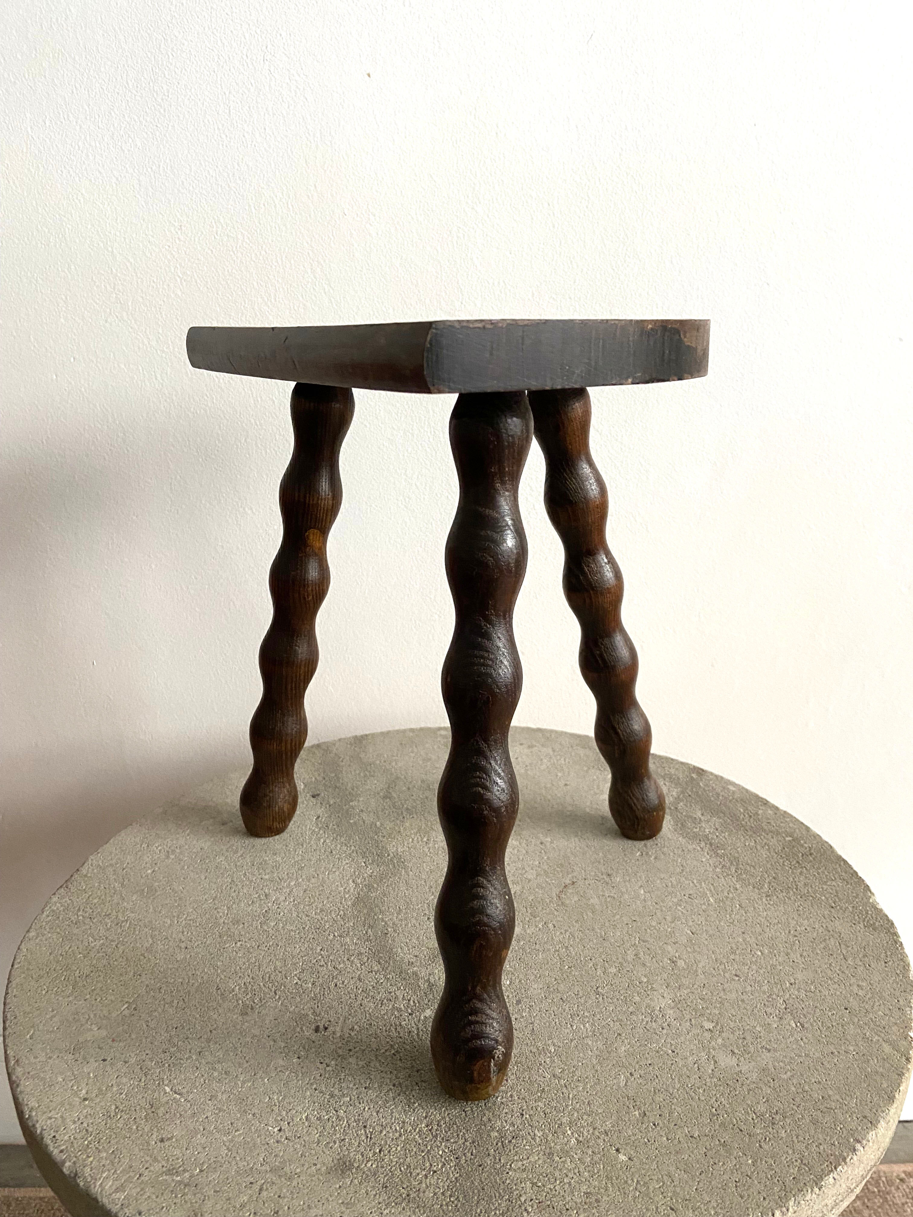 Tripod stool
