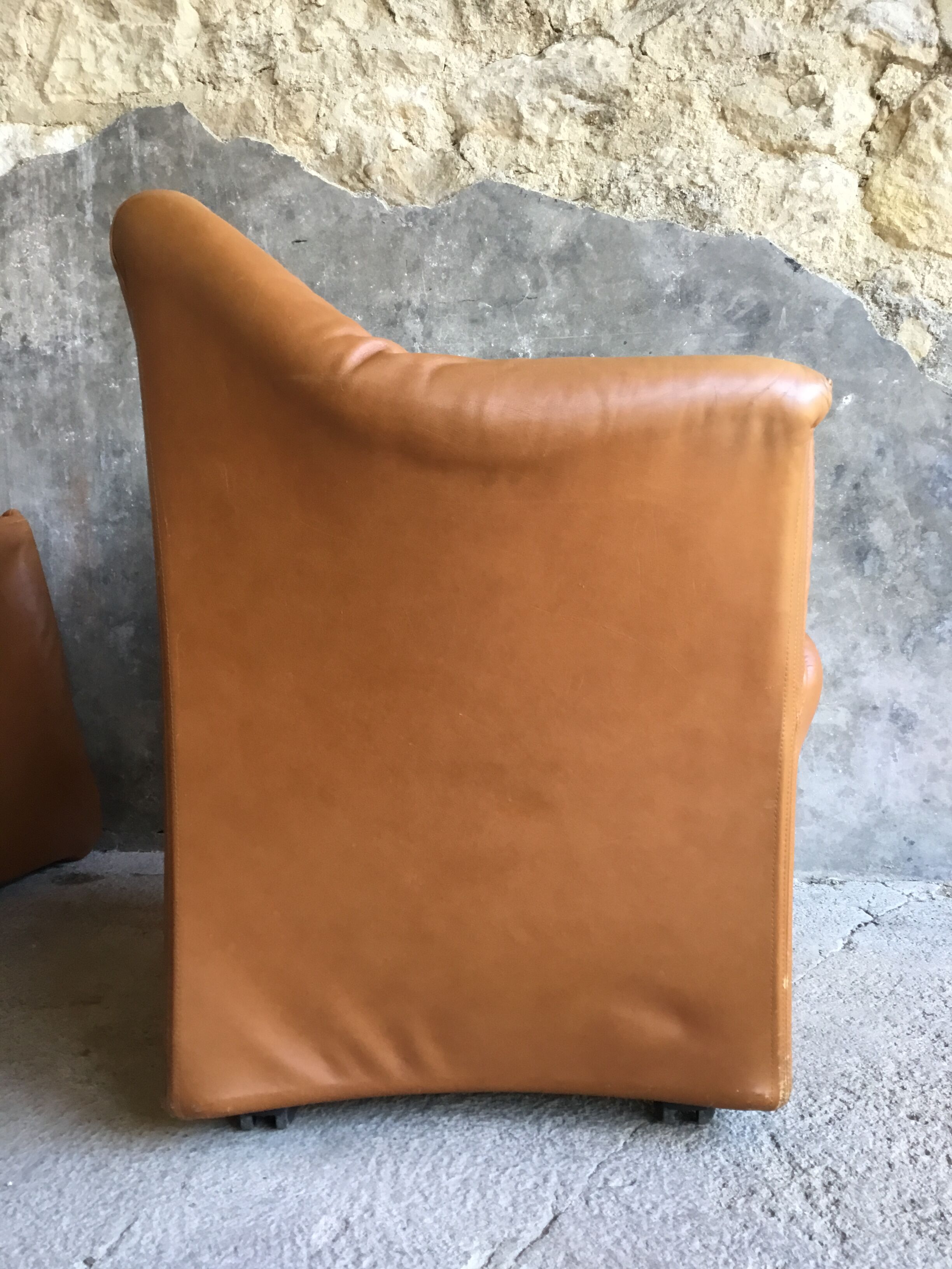 Pair of convertible armchairs in cognac leather - vintage 1970