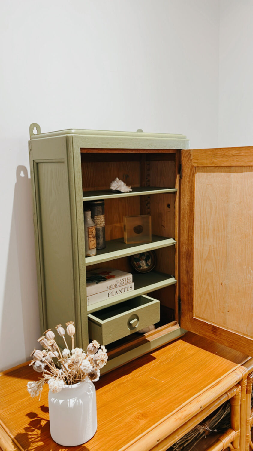 Armoire à pharmacie vert olive